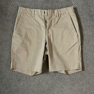 Men’s khaki shorts